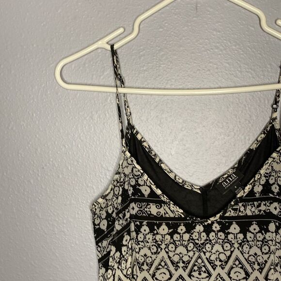 A.N.A Black and White Spaghetti Strap Geometric Pattern Vneck Maxi Size S - Picture 5 of 11